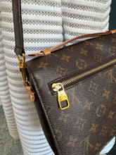 Lade das Bild in den Galerie-Viewer, LOUIS VUITTON MÉTIS