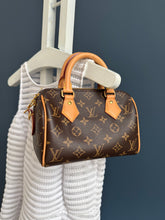 Lade das Bild in den Galerie-Viewer, LOUIS VUITTON SPEEDY 20