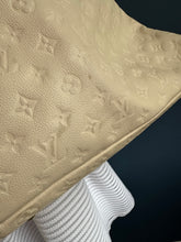 Lade das Bild in den Galerie-Viewer, LOUIS VUITTON ARTSY MM EMPREINTE
