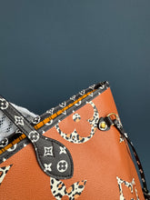 Lade das Bild in den Galerie-Viewer, LOUIS VUITTON NEVERFULL JUNGLE