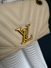 Lade das Bild in den Galerie-Viewer, LOUIS VUITTON NEW WAVE CHAIN