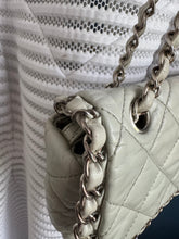 Lade das Bild in den Galerie-Viewer, CHANEL TIMELESS MEDIUM