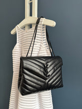 Lade das Bild in den Galerie-Viewer, YSL LOULOU MEDIUM