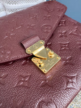 Lade das Bild in den Galerie-Viewer, LOUIS VUITTON MÉTIS WINE