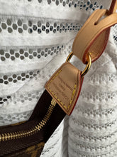 Lade das Bild in den Galerie-Viewer, LOUIS VUITTON POCHETTE ACCESSOIRES