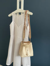 Lade das Bild in den Galerie-Viewer, LOUIS VUITTON NÉONOÉ BB EPI