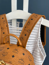 Lade das Bild in den Galerie-Viewer, MCM STARK LARGE RUCKSACK