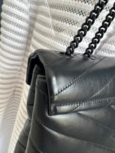 Lade das Bild in den Galerie-Viewer, YSL LOULOU MEDIUM