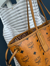 Lade das Bild in den Galerie-Viewer, MCM LIZ SHOPPER