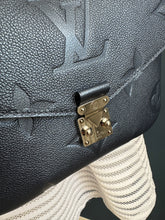 Lade das Bild in den Galerie-Viewer, LOUIS VUITTON MÉTIS PERLMUTT