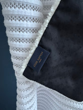 Lade das Bild in den Galerie-Viewer, LOUIS VUITTON ONLY LV MINI COMFY SCHAL