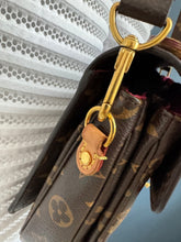 Lade das Bild in den Galerie-Viewer, LOUIS VUITTON MÉTIS PATCHES