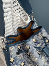 Lade das Bild in den Galerie-Viewer, MCM DESSAU BEUTEL LARGE