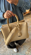 Lade das Bild in den Galerie-Viewer, MCM MILLA