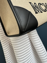 Lade das Bild in den Galerie-Viewer, MCM MÜNCHEN SHOPPER INKL. CLUTCH