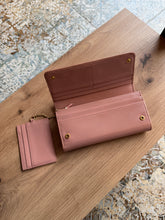 Lade das Bild in den Galerie-Viewer, PRADA GELDBÖRSE