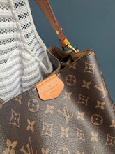 Lade das Bild in den Galerie-Viewer, LOUIS VUITTON GRACEFUL MM