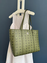 Lade das Bild in den Galerie-Viewer, MCM TONI SHOPPER