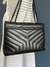 Lade das Bild in den Galerie-Viewer, YSL LOULOU MEDIUM