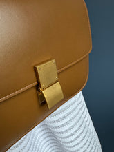 Lade das Bild in den Galerie-Viewer, CÉLINE BOX