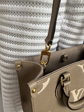 Lade das Bild in den Galerie-Viewer, LOUIS VUITTON ONTHEGO PM