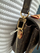 Lade das Bild in den Galerie-Viewer, LOUIS VUITTON MÉTIS ANIMAL