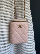 Lade das Bild in den Galerie-Viewer, CHANEL VANITY