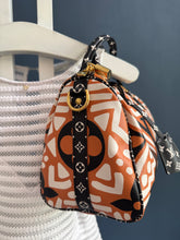 Lade das Bild in den Galerie-Viewer, LOUIS VUITTON SPEEDY 25 CRAFTY