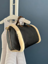 Lade das Bild in den Galerie-Viewer, LOUIS VUITTON TEDDY SPEEDY 30