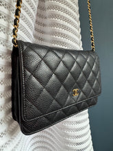 Lade das Bild in den Galerie-Viewer, CHANEL WOC