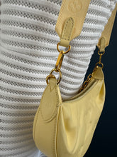 Lade das Bild in den Galerie-Viewer, LOUIS VUITTON OVER THE MOON