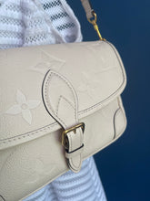 Lade das Bild in den Galerie-Viewer, LOUIS VUITTON DIANE EMPREINTE