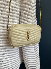 Lade das Bild in den Galerie-Viewer, YSL MINI LOU
