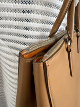 Lade das Bild in den Galerie-Viewer, PRADA GALLERIA