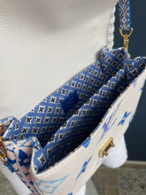 Lade das Bild in den Galerie-Viewer, LOUIS VUITTON MÉTIS BY THE POOL