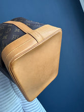 Lade das Bild in den Galerie-Viewer, LOUIS VUITTON NOÉ GRANDE