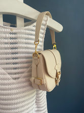 Lade das Bild in den Galerie-Viewer, LOUIS VUITTON SAUMUR BB