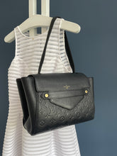 Lade das Bild in den Galerie-Viewer, LOUIS VUITTON TROCADERO