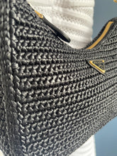 Lade das Bild in den Galerie-Viewer, PRADA RE-EDITION 2005 BAG