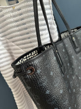 Lade das Bild in den Galerie-Viewer, MCM LIZ SHOPPER MEDIUM