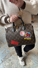 Lade das Bild in den Galerie-Viewer, LOUIS VUITTON WORLD TOUR SPEEDY 30