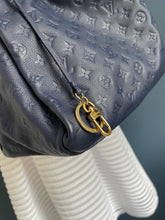 Lade das Bild in den Galerie-Viewer, LOUIS VUITTON ARTSY CELEST EMPREINTE