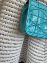 Lade das Bild in den Galerie-Viewer, MCM TRAVIA BAG