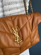 Lade das Bild in den Galerie-Viewer, YSL PUFFER
