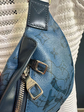 Lade das Bild in den Galerie-Viewer, LOUIS VUITTON AQUA GARDEN BUMBAG