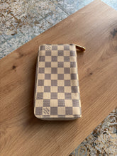 Lade das Bild in den Galerie-Viewer, LOUIS VUITTON ZIPPY