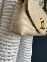 Lade das Bild in den Galerie-Viewer, LOUIS VUITTON NEW WAVE CHAIN