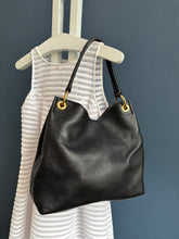 Lade das Bild in den Galerie-Viewer, PRADA BAG