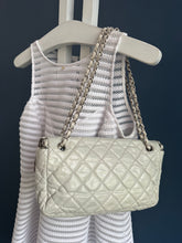 Lade das Bild in den Galerie-Viewer, CHANEL TIMELESS MEDIUM