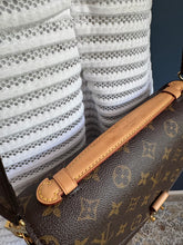 Lade das Bild in den Galerie-Viewer, LOUIS VUITTON MÉTIS